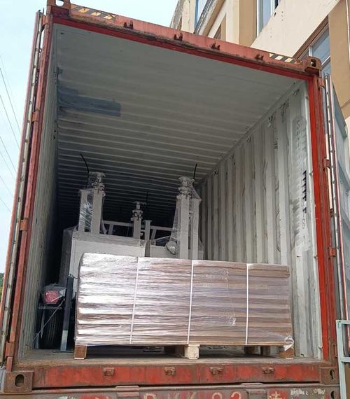 Latest company news about 2*300W trailer pengawasan surya