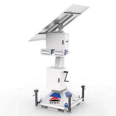 Menara Lampu Tenaga Surya Bergerak Dengan Sistem Pengawasan Kamera Keamanan Dan Lampu LED Untuk Penerangan Jalan